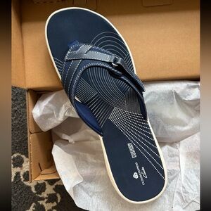 NWT Clarks Flip Flops - Navy